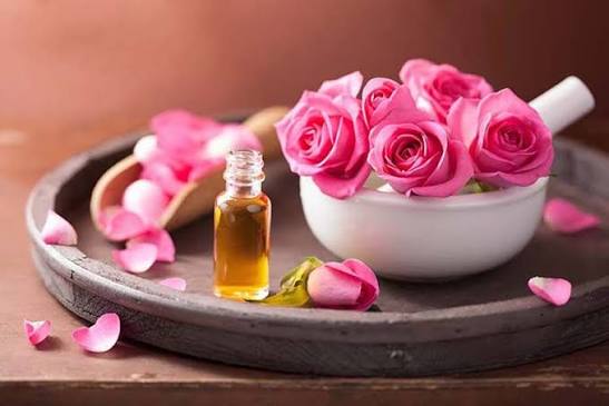 عطر گرمی رز (گل محمدی) Rose اعلاء با رایحه گلی لطیف و ماندگار اورجینال خرید مستقیم با ضمانت اصالت